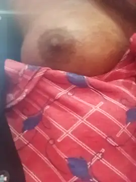 Snapshot of Hotty_ruvi chatting on October 12, 2025, 9:19 am Hotty ruvi online show from October 12, 2025, 9:19 am