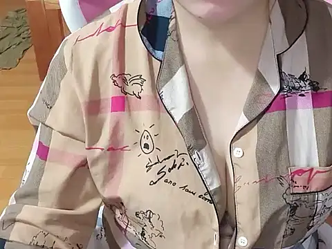 Snapshot of Sunna104 chatting on January 17, 2026, 8:19 am Sunna104 online show from January 17, 2026, 8:19 am