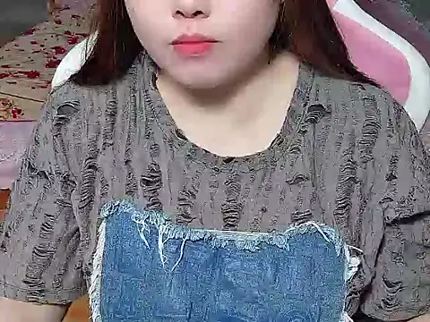 Snapshot of Sunna104 chatting on February 16, 2026, 3:19 pm Sunna104 online show from February 16, 2026, 3:19 pm