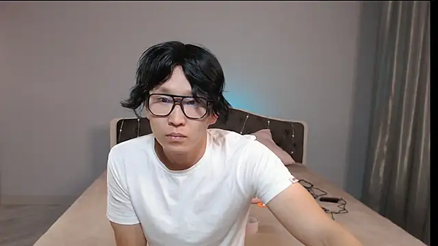 KaiChicken online show from October 11, 2025, 2:55 am