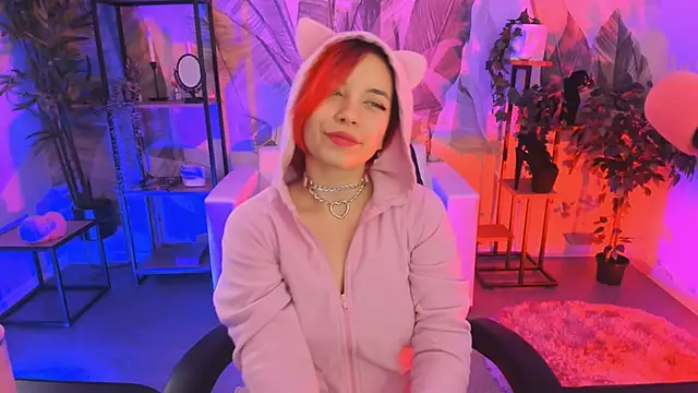 MarcelineChi online show from October 27, 2025, 12:31 pm