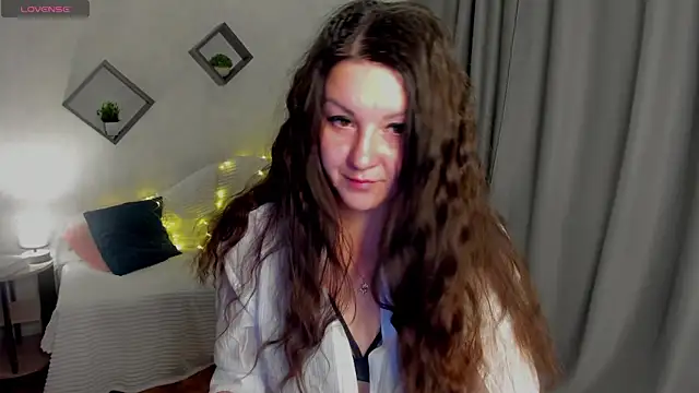 Snapshot of mood__berry chatting on October 15, 2025, 1:28 am mood berry online show from October 15, 2025, 1:28 am