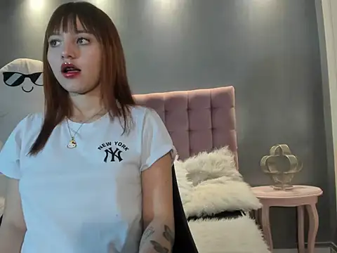  aurora jones online show from October 16, 2025, 3:18 am