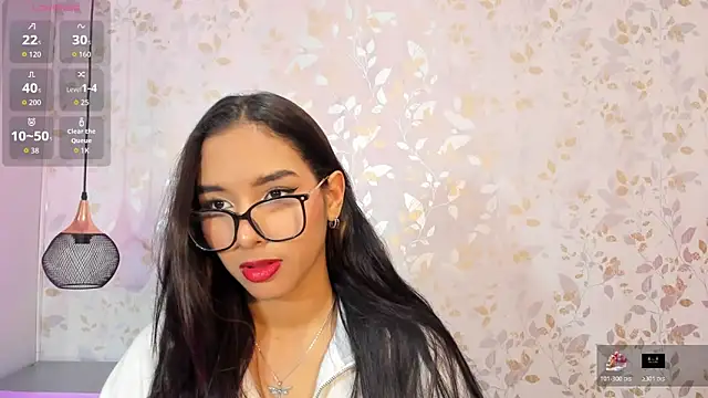 Luciaoregon online show from November 3, 2025, 12:50 pm