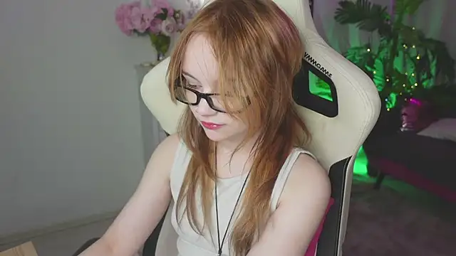 Snapshot of Staymonica chatting on February 6, 2026, 12:52 pm Staymonica online show from February 6, 2026, 12:52 pm