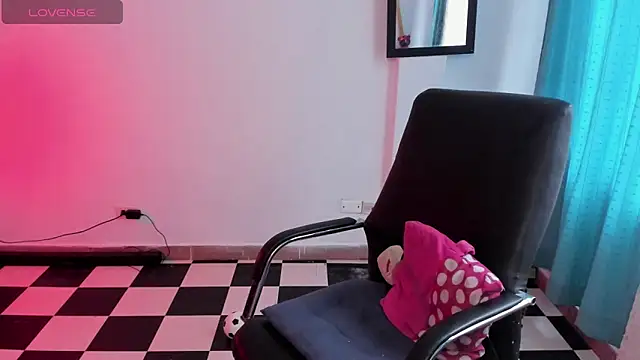 Scarlett  Cooper   online show from March 27, 2026, 10:31 pm