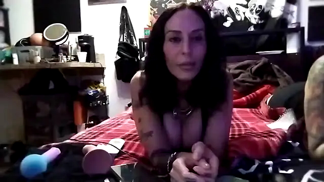 inkdhollow1 online show from November 12, 2025, 11:36 pm