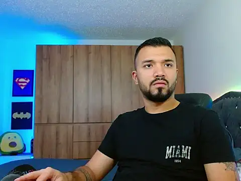 mathewv  online show from November 15, 2025, 3:26 am