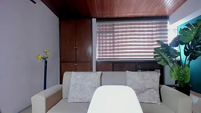 VenusCooper online show from January 10, 2026, 7:04 pm