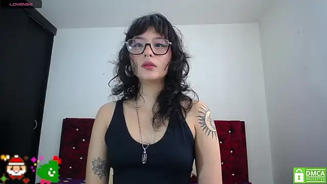 Lia Carter  online show from December 1, 2025, 7:19 pm