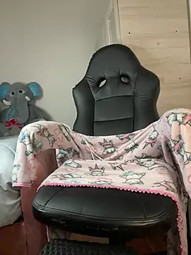 Miichii online show from March 13, 2026, 1:23 am