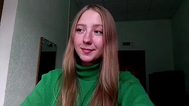 Snapshot of CarynFlaryn chatting on October 1, 2025, 11:05 am CarynFlaryn online show from October 1, 2025, 11:05 am