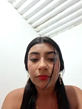 Sweed-virgin-pussy online show from June 2, 2026, 12:01 am