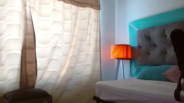 roxx iie online show from October 15, 2025, 6:30 pm