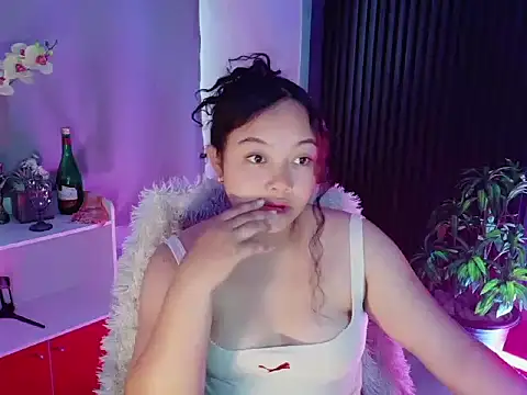 Snapshot of UrFavouriteCravings chatting on March 2, 2026, 2:14 am UrFavouriteCravings online show from March 2, 2026, 2:14 am