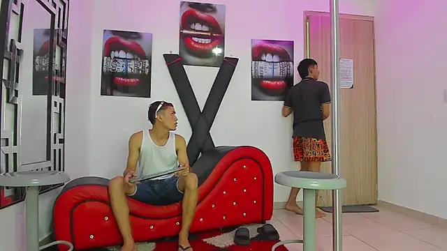 VERY HOT GUYS online show from October 13, 2025, 1:38 am