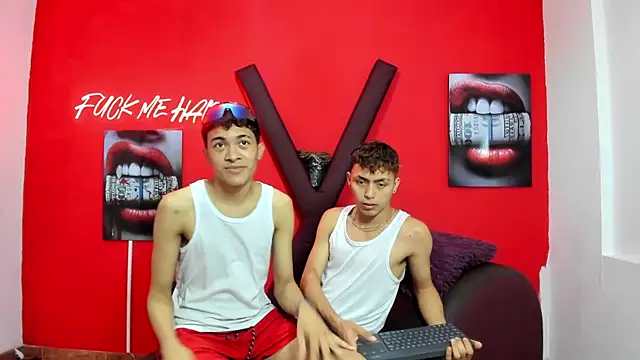 VERY HOT GUYS online show from March 28, 2026, 7:13 pm