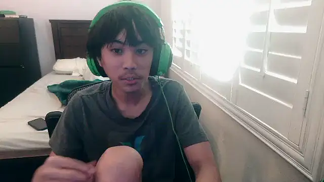 Snapshot of youngasianboy2007 chatting on October 18, 2025, 9:48 pm youngasianboy2007 online show from October 18, 2025, 9:48 pm
