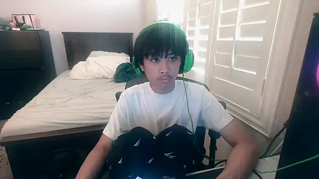 Snapshot of youngasianboy2007 chatting on October 29, 2025, 4:20 pm youngasianboy2007 online show from October 29, 2025, 4:20 pm