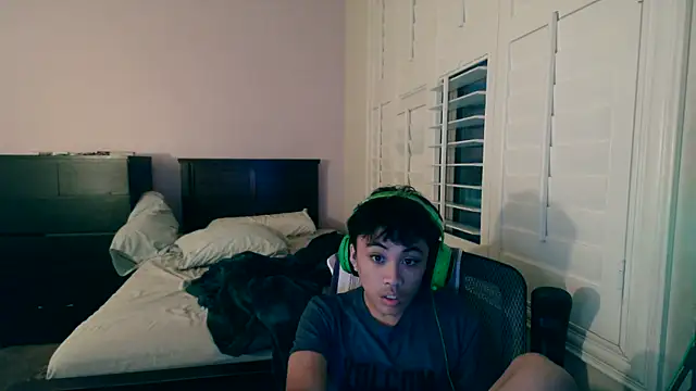 Snapshot of youngasianboy2007 chatting on February 6, 2026, 1:54 am youngasianboy2007 online show from February 6, 2026, 1:54 am