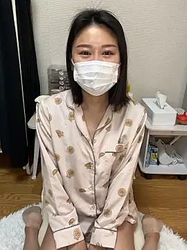 Snapshot of mia2_jp chatting on April 27, 2026, 10:19 pm mia2 jp online show from April 27, 2026, 10:19 pm
