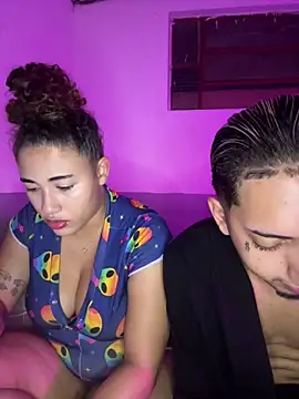 CasalMaldoso02 online show from April 17, 2026, 1:52 am