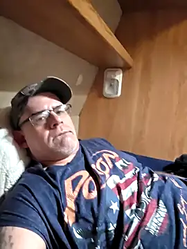 DeeBestEver online show from October 4, 2025, 10:08 pm