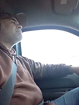 DeeBestEver online show from November 5, 2025, 3:01 pm