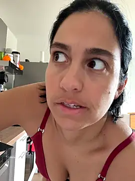 Snapshot of LaPetiteKim chatting on November 5, 2025, 12:49 pm LaPetiteKim online show from November 5, 2025, 12:49 pm