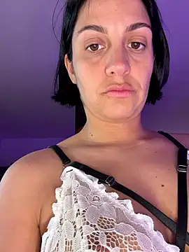 Snapshot of LaPetiteKim chatting on November 24, 2025, 8:19 pm LaPetiteKim online show from November 24, 2025, 8:19 pm