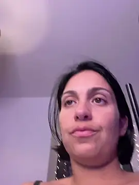 Snapshot of LaPetiteKim chatting on December 2, 2025, 9:10 pm LaPetiteKim online show from December 2, 2025, 9:10 pm