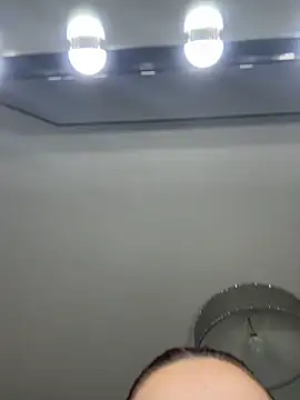 Victoria6989 online show from December 5, 2025, 2:36 pm