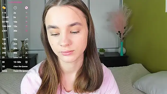 JinnyMcie online show from March 29, 2026, 10:15 am