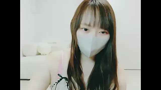 Risa love online show from November 5, 2025, 1:33 pm