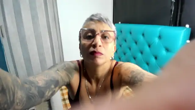 Charlotte  Gray online show from December 15, 2025, 12:20 pm