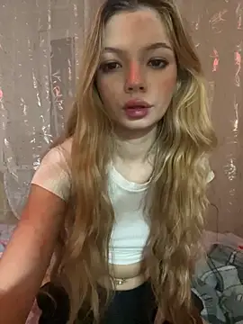 Snapshot of _Siennaaa_ chatting on October 21, 2025, 4:51 pm Siennaaa online show from October 21, 2025, 4:51 pm