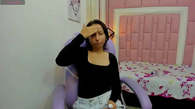 Klaret Toy online show from March 26, 2026, 9:09 pm