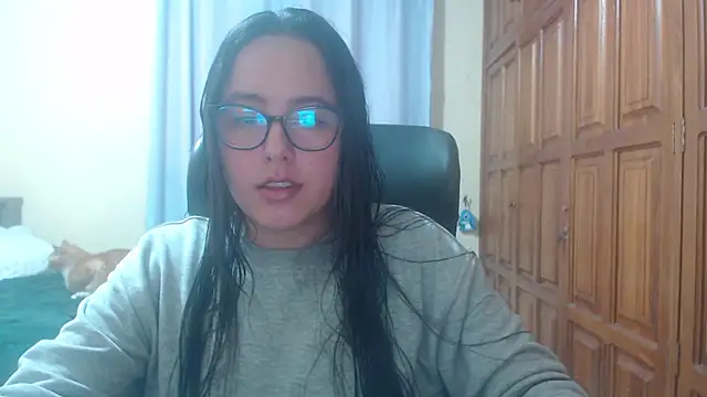 Venus cat  online show from January 17, 2026, 5:23 am