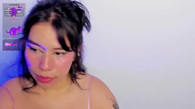 liztender  online show from October 2, 2025, 12:06 am