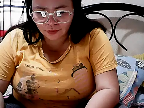 HornyPussie69 online show from March 10, 2026, 4:06 am