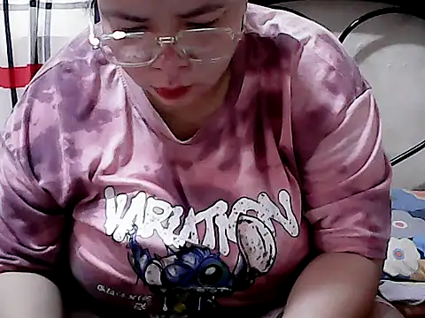 HornyPussie69 online show from April 9, 2026, 11:43 pm