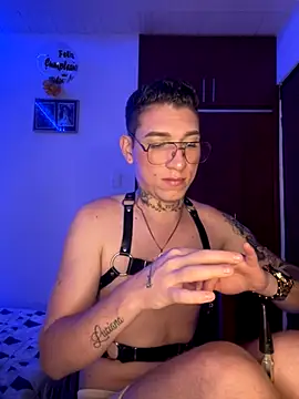 hotxxx 2012 online show from October 3, 2025, 7:55 pm