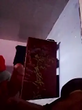 Snapshot of Medina10Santiago chatting on January 13, 2026, 1:38 pm Medina10Santiago online show from January 13, 2026, 1:38 pm