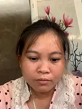 lan-xinh01 online show from October 5, 2025, 7:39 am