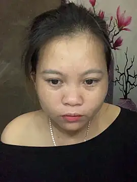 lan-xinh01 online show from October 5, 2025, 9:45 pm