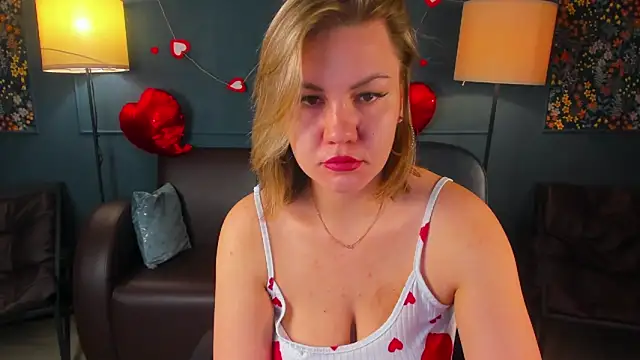 Snapshot of AriaEven chatting on February 14, 2026, 2:52 am AriaEven online show from February 14, 2026, 2:52 am