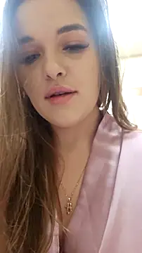 Snapshot of EmilyWhispers chatting on February 10, 2026, 7:40 pm EmilyWhispers online show from February 10, 2026, 7:40 pm