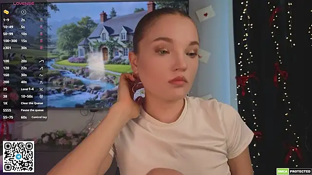 JulieLupo online show from April 1, 2026, 7:20 am