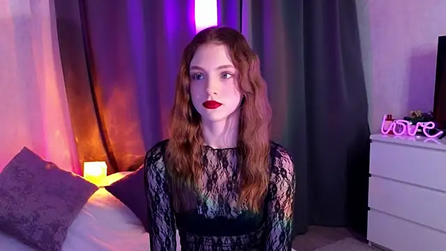 midnightMaya online show from November 11, 2025, 7:47 pm