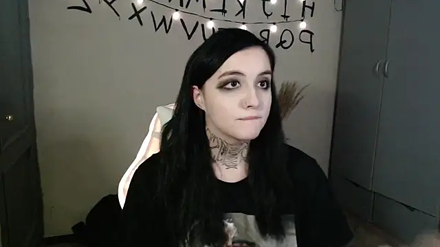 Rin andersonn online show from November 21, 2025, 8:07 pm